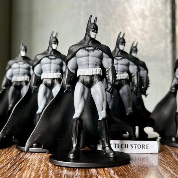 Batman Black & White Series 3 Arkham Asylum Mini Statue